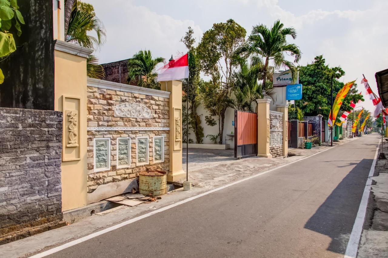 Oyo 3831 Pelangi Residence Syariah Solo Εξωτερικό φωτογραφία