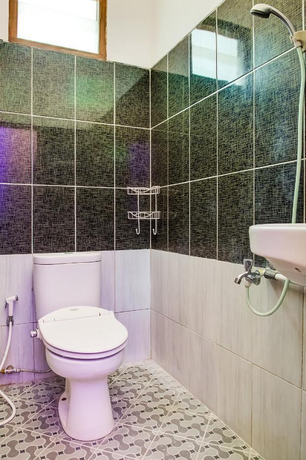 Oyo 3831 Pelangi Residence Syariah Solo Εξωτερικό φωτογραφία