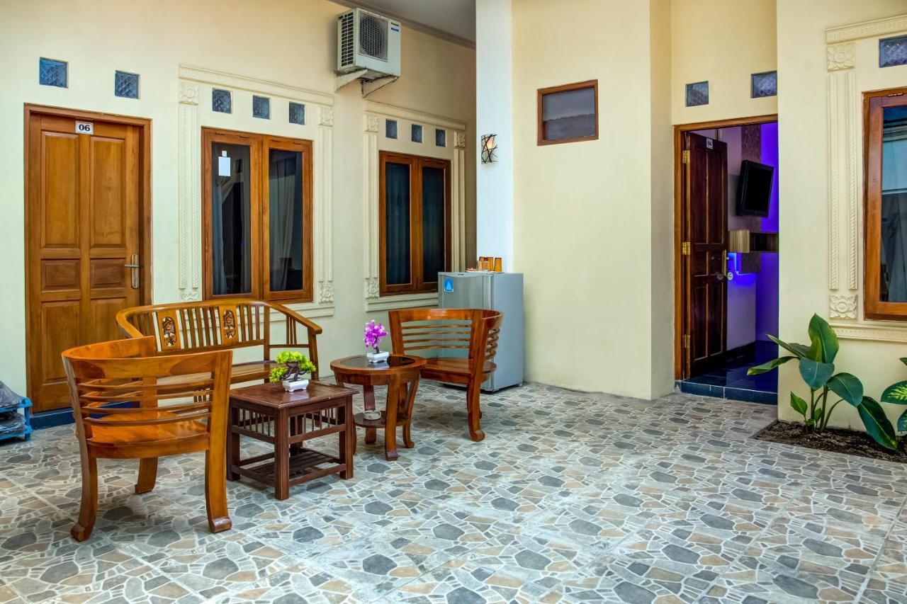 Oyo 3831 Pelangi Residence Syariah Solo Εξωτερικό φωτογραφία